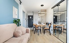 Blue Matcha Premium Apartment Okopowa